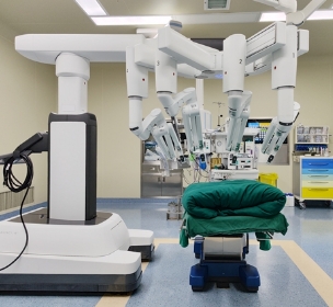 精準(zhǔn)導(dǎo)航，微創(chuàng)時(shí)代：新一代手術(shù)機(jī)器人輔助系統(tǒng)的革新之路