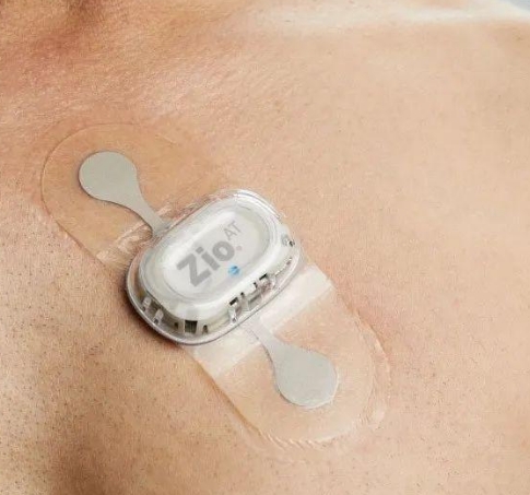 無(wú)創(chuàng)心臟監(jiān)測(cè)新突破：可穿戴心電監(jiān)護(hù)貼的應(yīng)用與優(yōu)勢(shì)