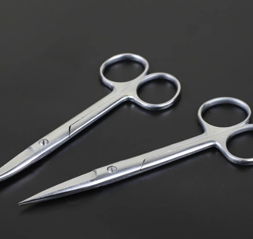 手術(shù)剪刀：靈活操作，精細(xì)分離組織